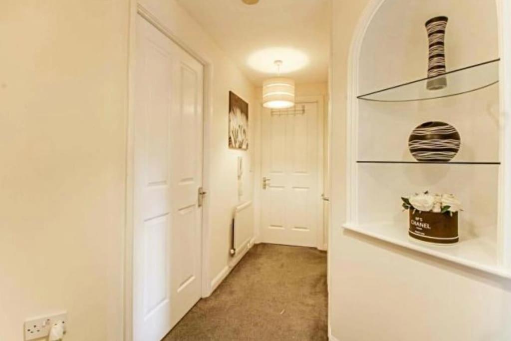 The Wickets - 2 Bedroom Apartment Overlooking Cricket Club Marton-in-Cleveland 外观 照片