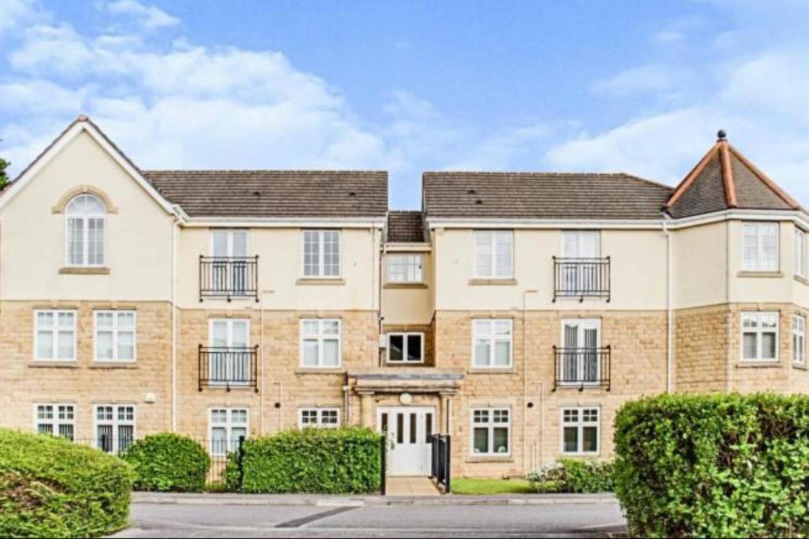 The Wickets - 2 Bedroom Apartment Overlooking Cricket Club Marton-in-Cleveland 外观 照片